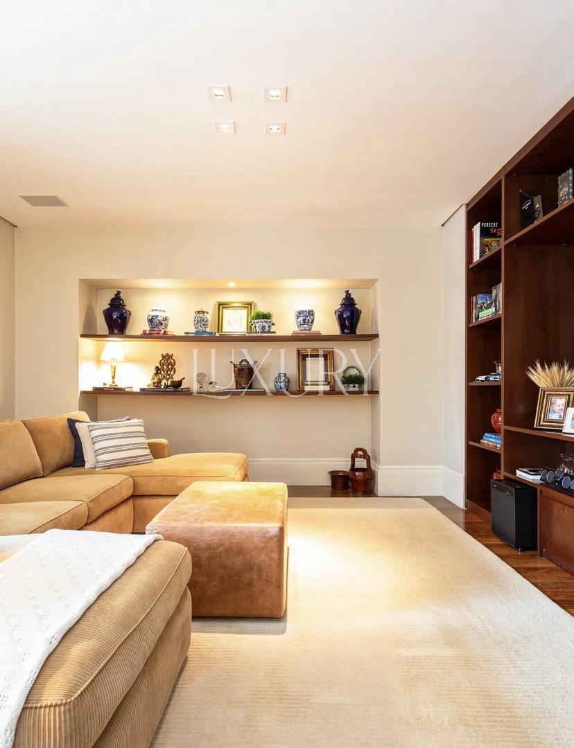 Apartamento na rua Fernandes de Abreu com 262.0 m² e lazer completo à venda no bairro Itaim Bibi.