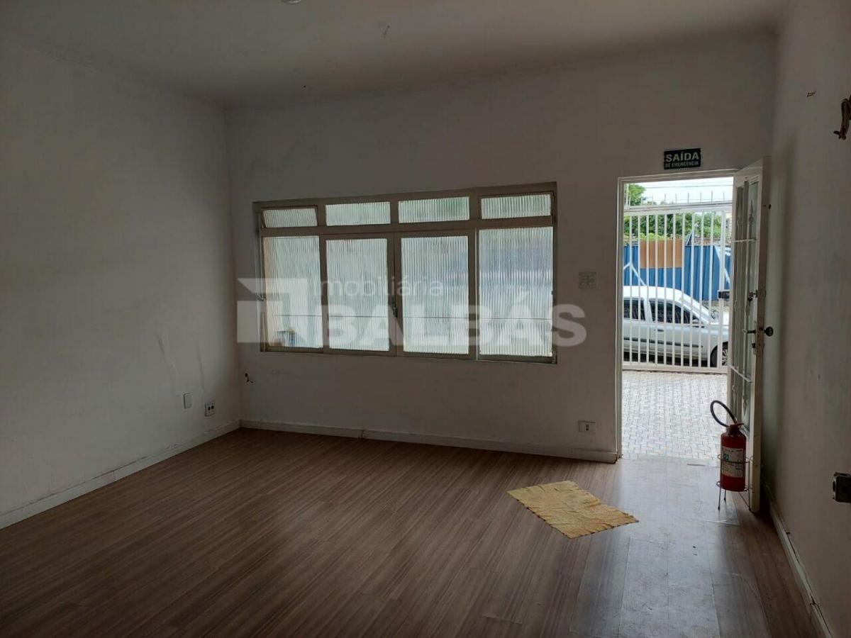 OPORTUNIDADE ÚNICA: Sobrado Espaçoso no Coração do Tatuapé – Ideal para Moradia ou Comércio!