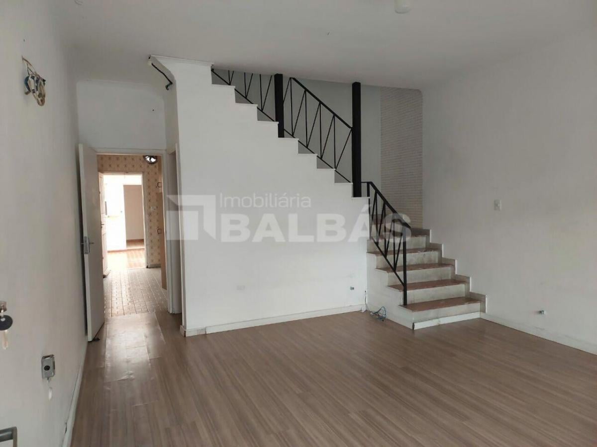 OPORTUNIDADE ÚNICA: Sobrado Espaçoso no Coração do Tatuapé – Ideal para Moradia ou Comércio!