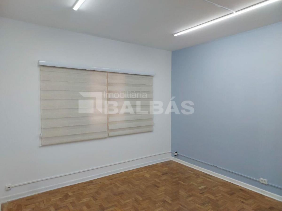 OPORTUNIDADE ÚNICA: Sobrado Espaçoso no Coração do Tatuapé – Ideal para Moradia ou Comércio!