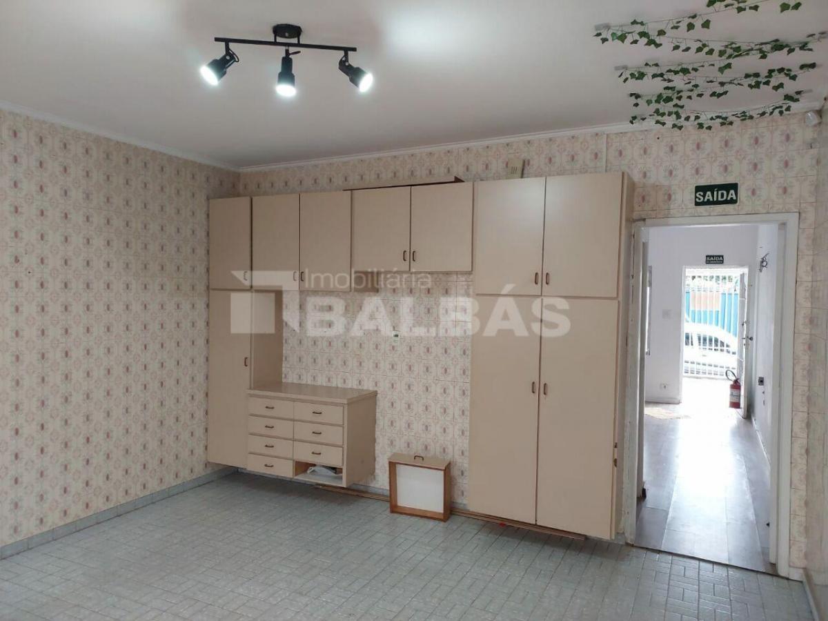 OPORTUNIDADE ÚNICA: Sobrado Espaçoso no Coração do Tatuapé – Ideal para Moradia ou Comércio!