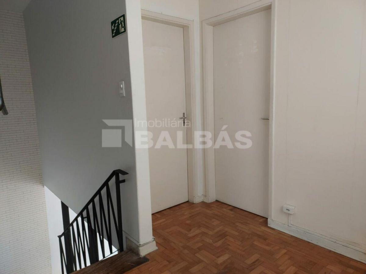 OPORTUNIDADE ÚNICA: Sobrado Espaçoso no Coração do Tatuapé – Ideal para Moradia ou Comércio!