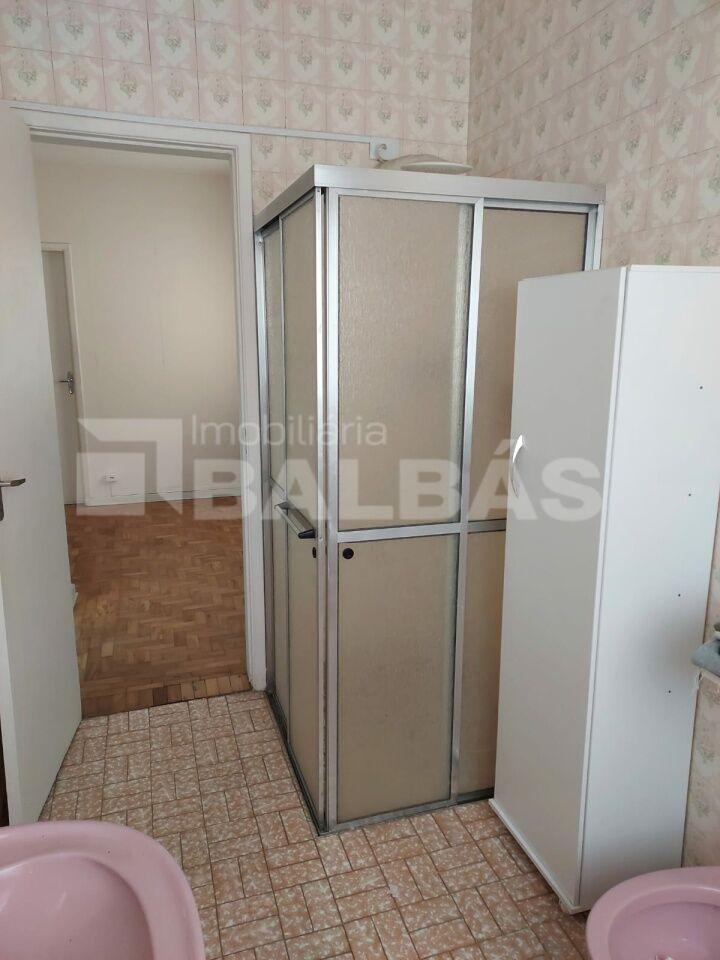 OPORTUNIDADE ÚNICA: Sobrado Espaçoso no Coração do Tatuapé – Ideal para Moradia ou Comércio!