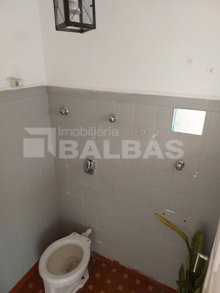 OPORTUNIDADE ÚNICA: Sobrado Espaçoso no Coração do Tatuapé – Ideal para Moradia ou Comércio!