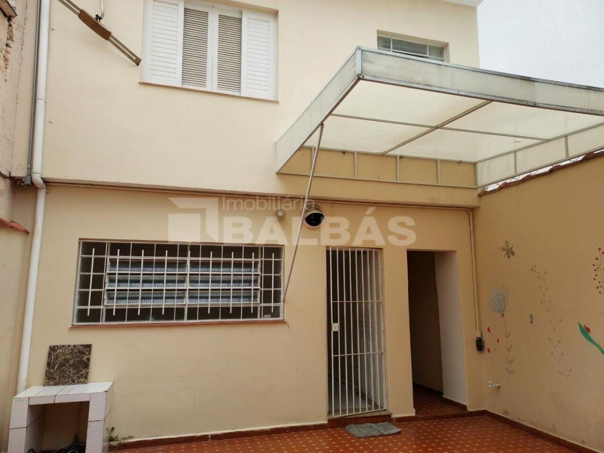 OPORTUNIDADE ÚNICA: Sobrado Espaçoso no Coração do Tatuapé – Ideal para Moradia ou Comércio!