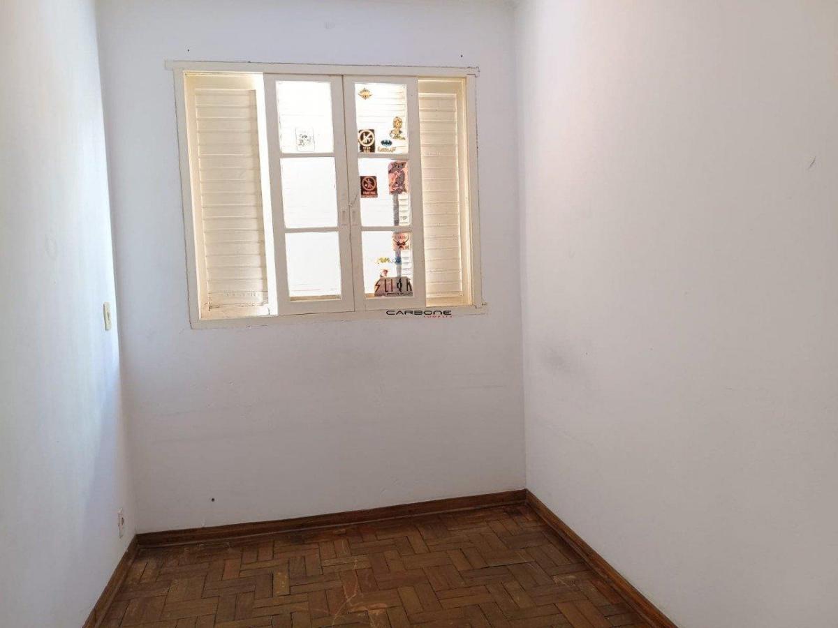 Casa à venda – no Jardim Santa Maria
