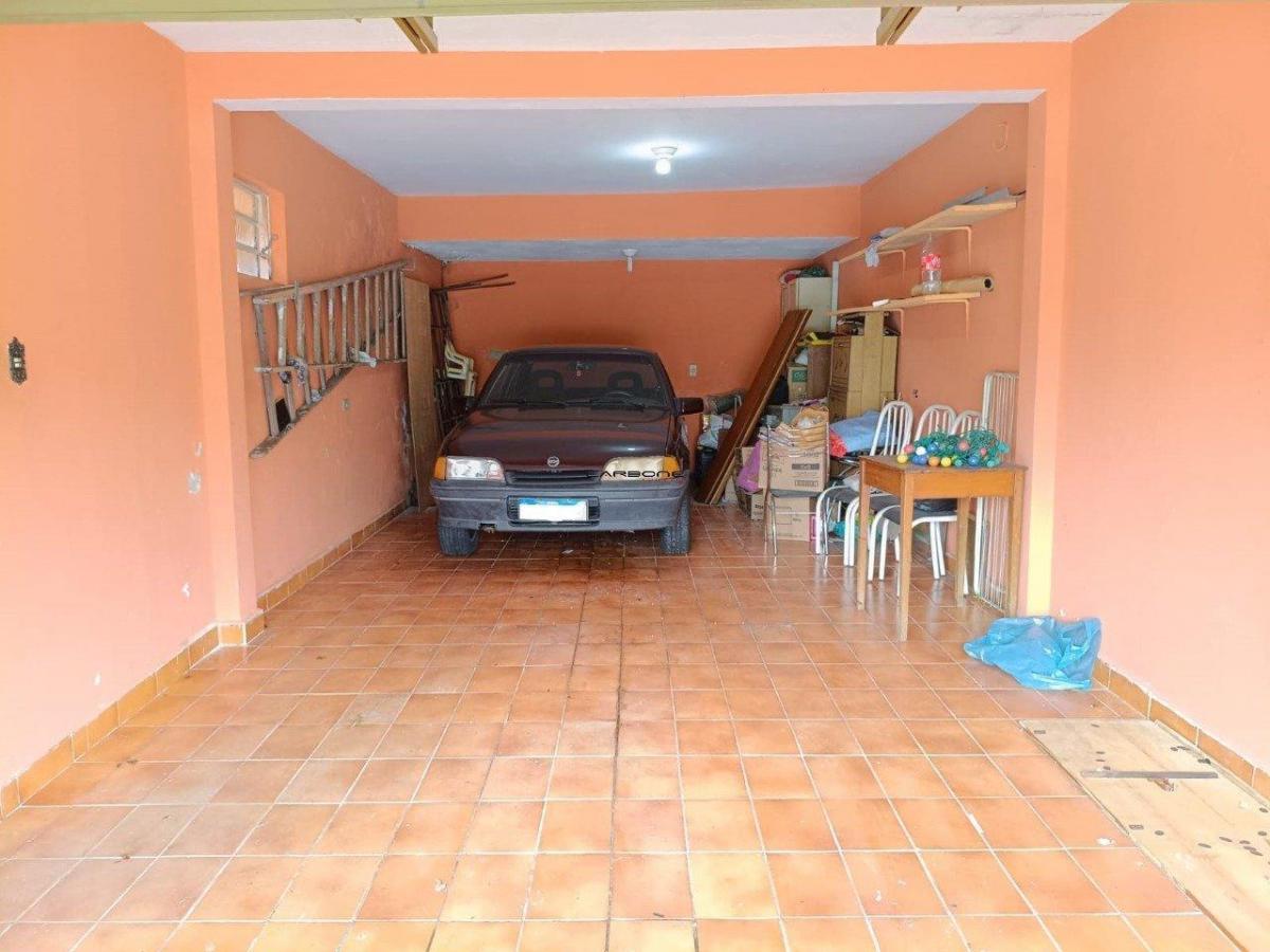 Casa à venda – no Jardim Santa Maria