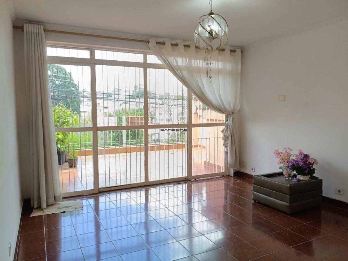 Casa à venda – no Jardim Santa Maria