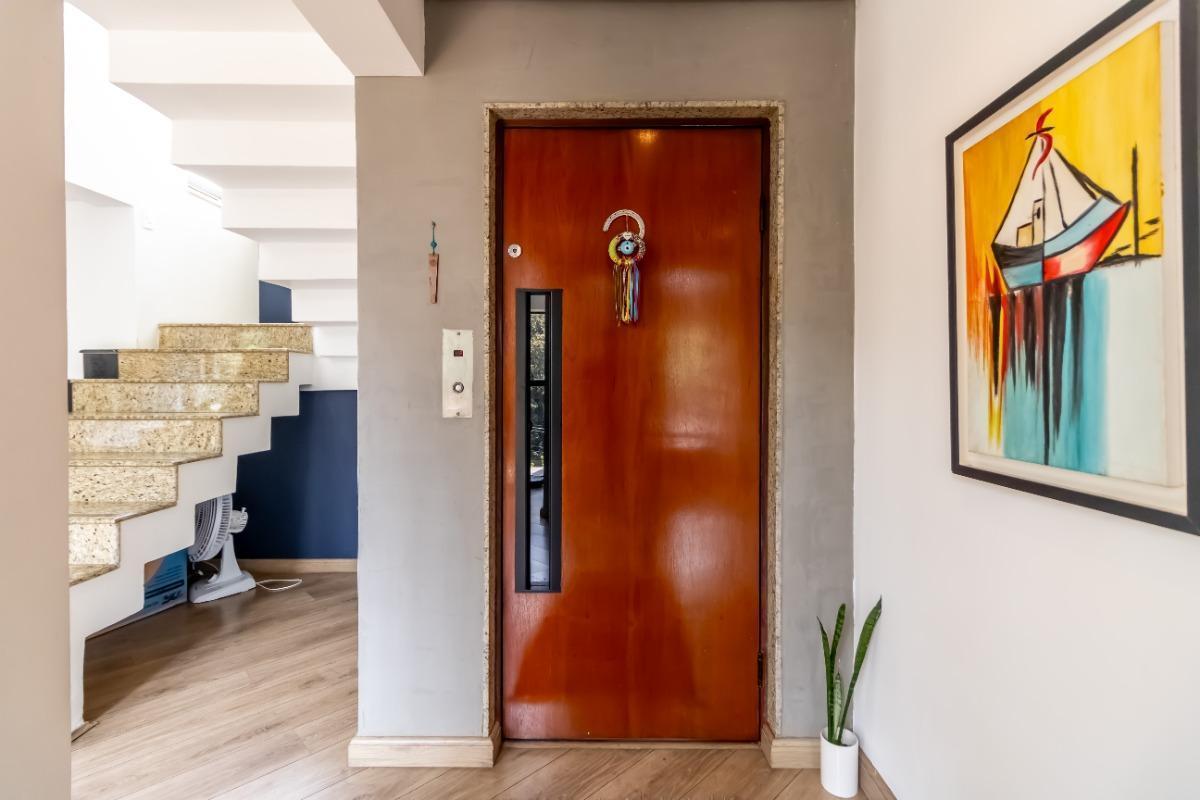 Lindo Duplex á venda na Vila Suzana 245 metros 3 suites 4 vagas FL34
