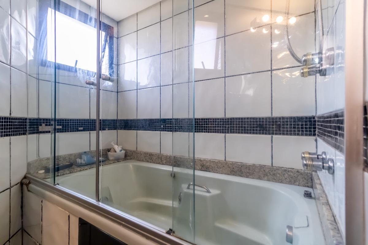 Lindo Duplex á venda na Vila Suzana 245 metros 3 suites 4 vagas FL34