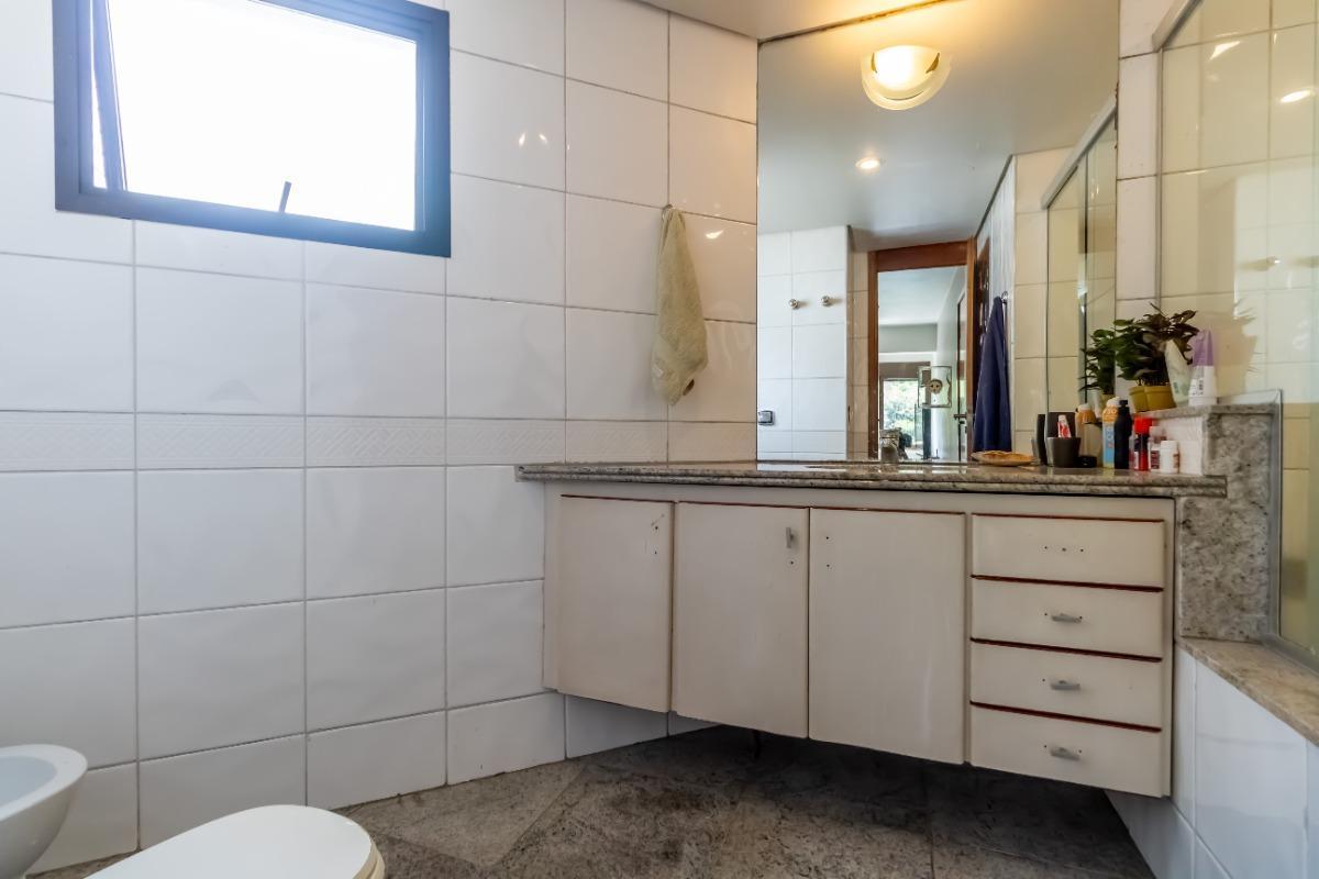 Lindo Duplex á venda na Vila Suzana 245 metros 3 suites 4 vagas FL34