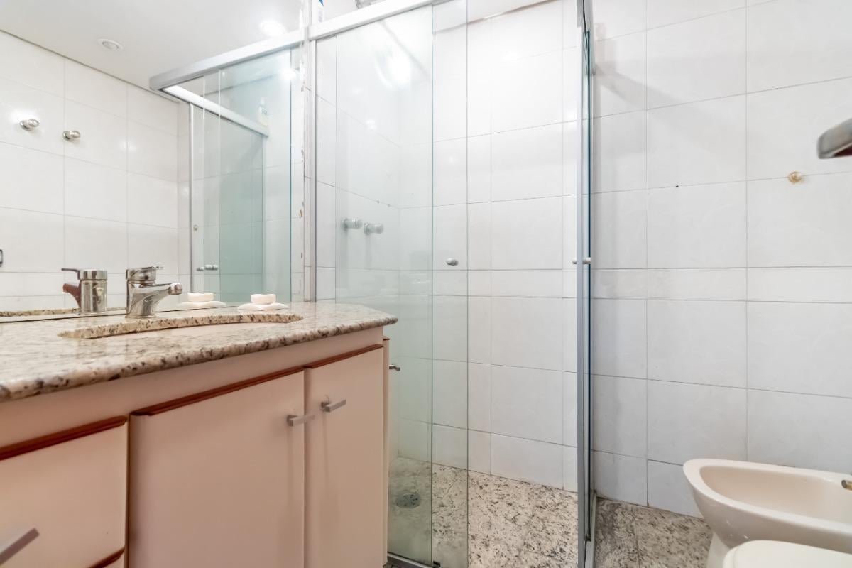 Lindo Duplex á venda na Vila Suzana 245 metros 3 suites 4 vagas FL34