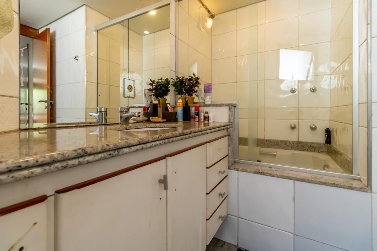 Lindo Duplex á venda na Vila Suzana 245 metros 3 suites 4 vagas FL34
