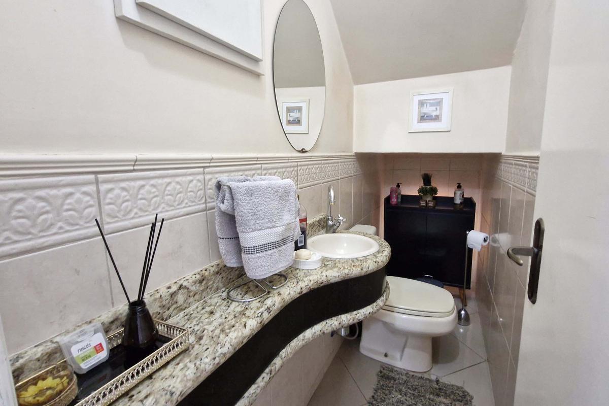 Aconchegante casa tipo para venda em Jardim Franca com 3 quartos, sendo 2 suítes, 305.3m² – remaxmam