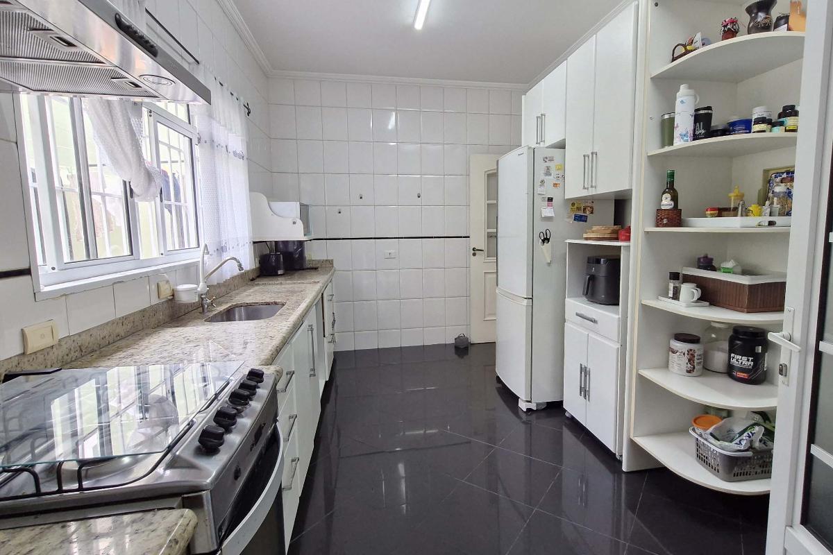 Aconchegante casa tipo para venda em Jardim Franca com 3 quartos, sendo 2 suítes, 305.3m² – remaxmam