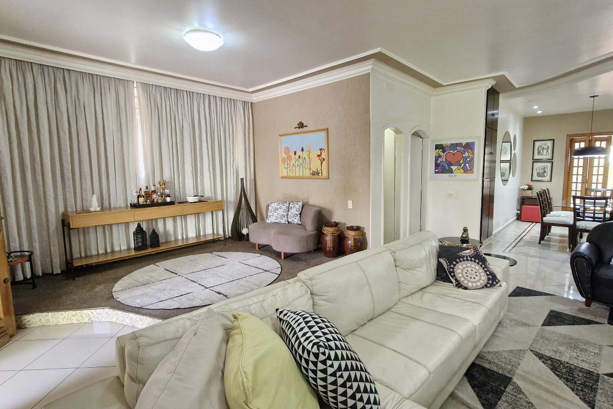 Aconchegante casa tipo para venda em Jardim Franca com 3 quartos, sendo 2 suítes, 305.3m² – remaxmam