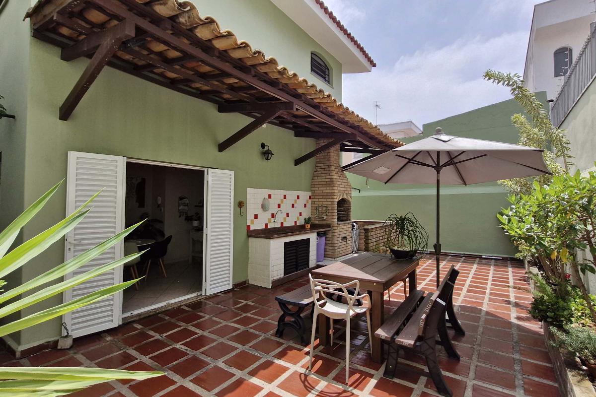 Aconchegante casa tipo para venda em Jardim Franca com 3 quartos, sendo 2 suítes, 305.3m² – remaxmam