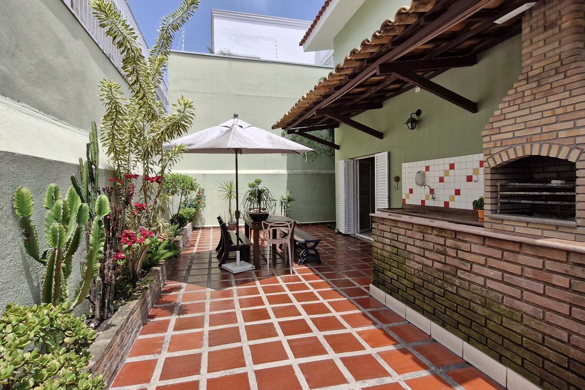 Aconchegante casa tipo para venda em Jardim Franca com 3 quartos, sendo 2 suítes, 305.3m² – remaxmam