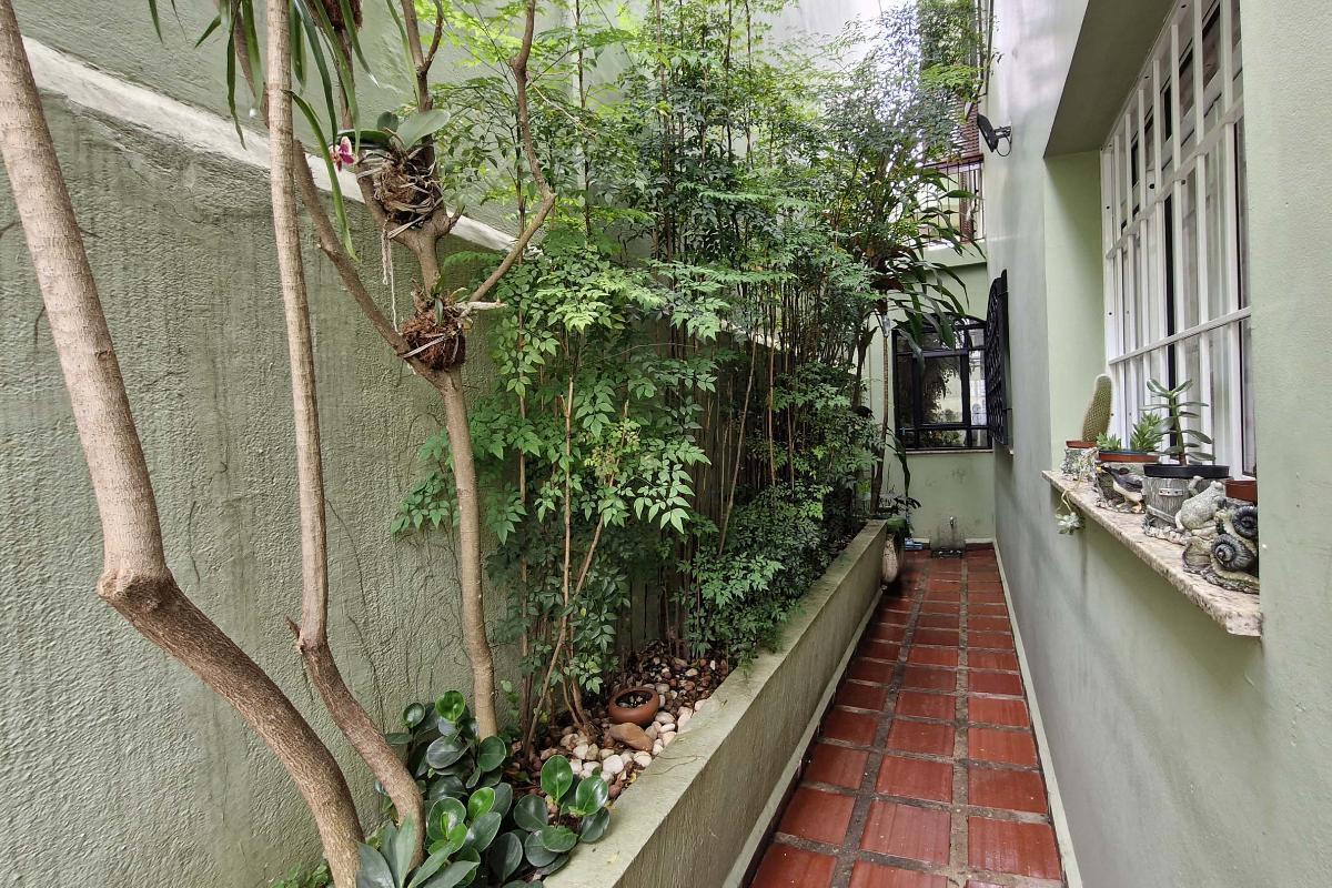 Aconchegante casa tipo para venda em Jardim Franca com 3 quartos, sendo 2 suítes, 305.3m² – remaxmam