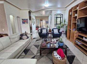 Aconchegante casa tipo para venda em Jardim Franca com 3 quartos, sendo 2 suítes, 305.3m² – remaxmam