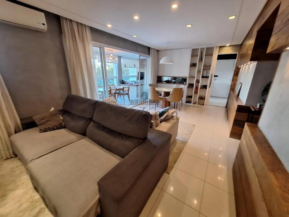 Apartamento – Chácara Santo Antônio – 3 Suítes – 138m².