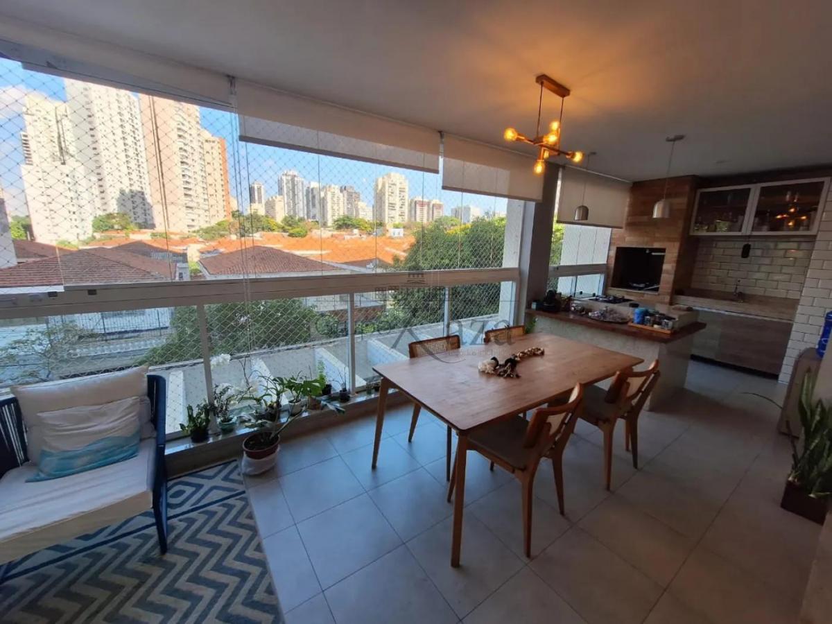 Apartamento – Chácara Santo Antônio – 3 Suítes – 138m².