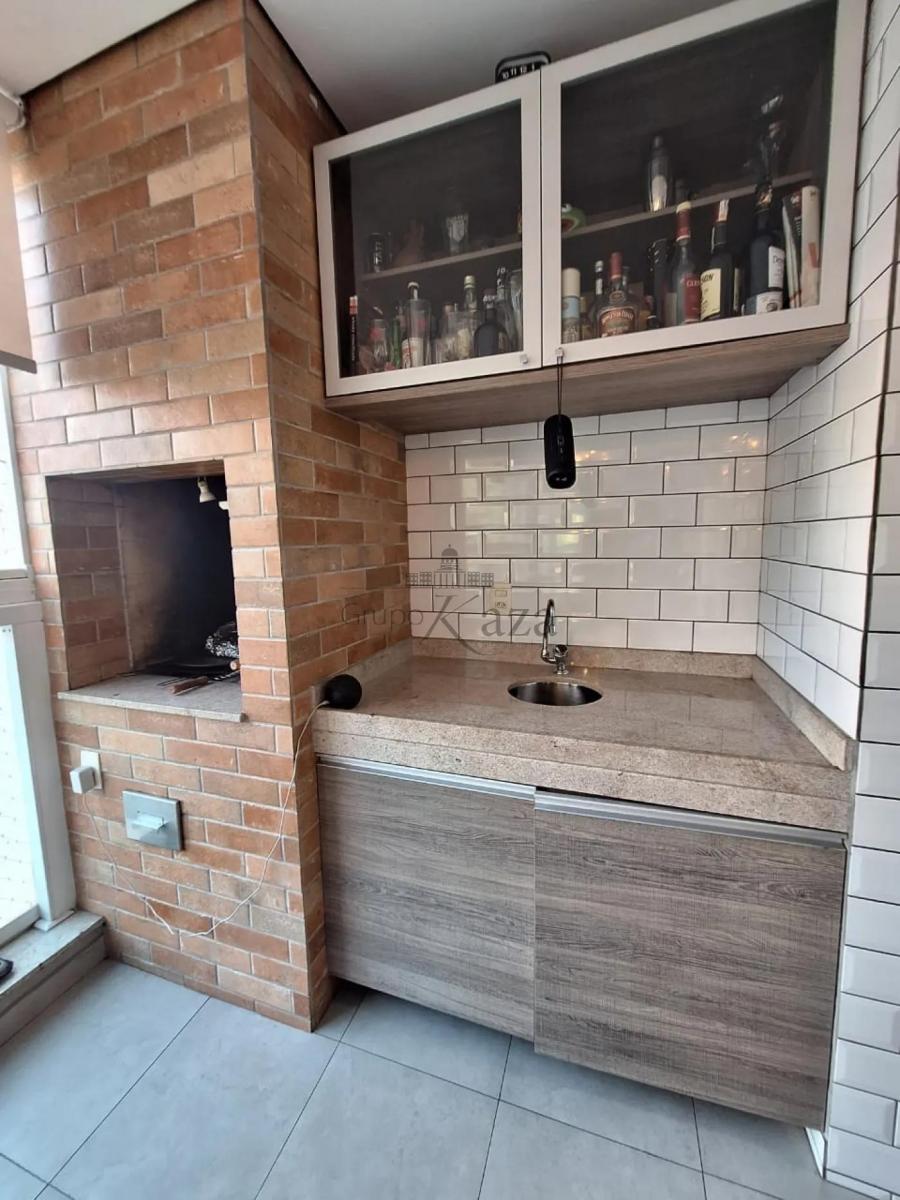 Apartamento – Chácara Santo Antônio – 3 Suítes – 138m².