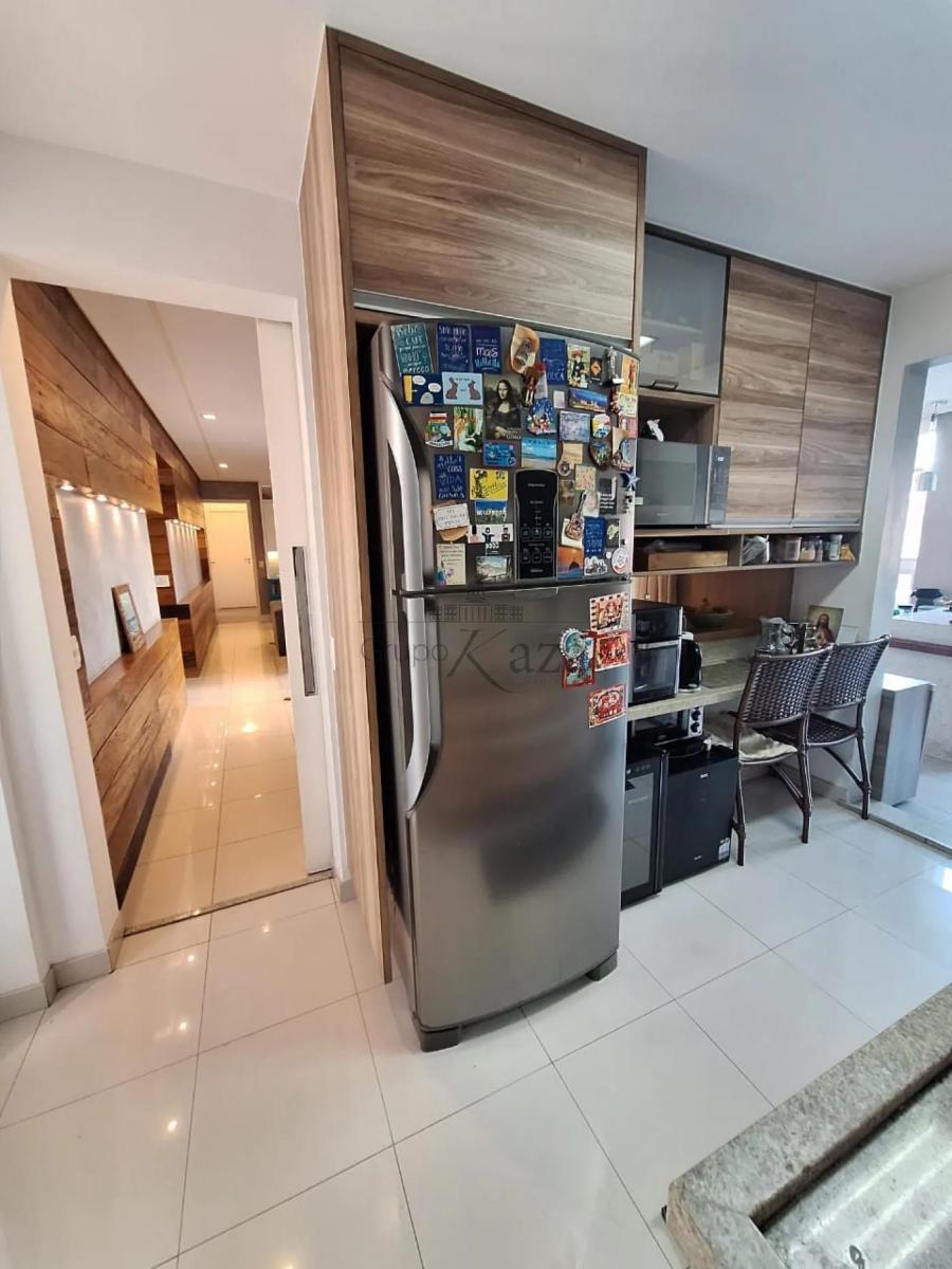 Apartamento – Chácara Santo Antônio – 3 Suítes – 138m².