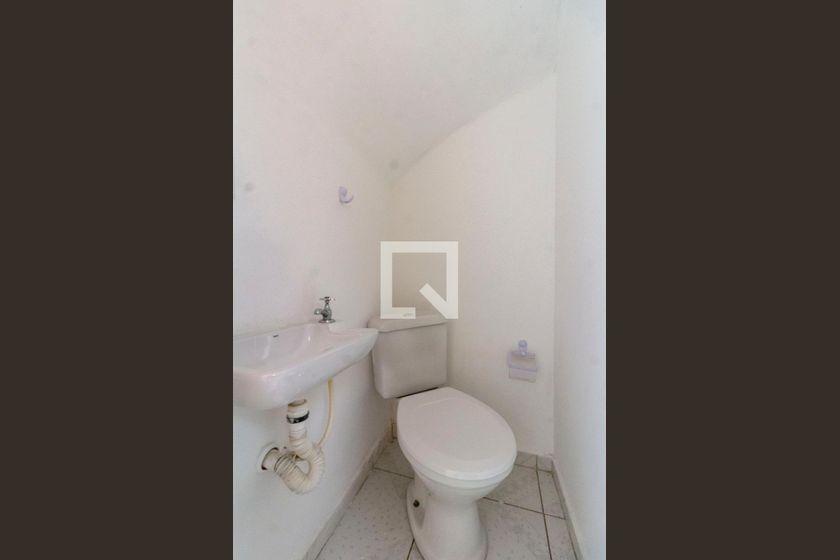 Casa à Venda – Itaquera, 2 Quartos, 80 m² – São Paulo