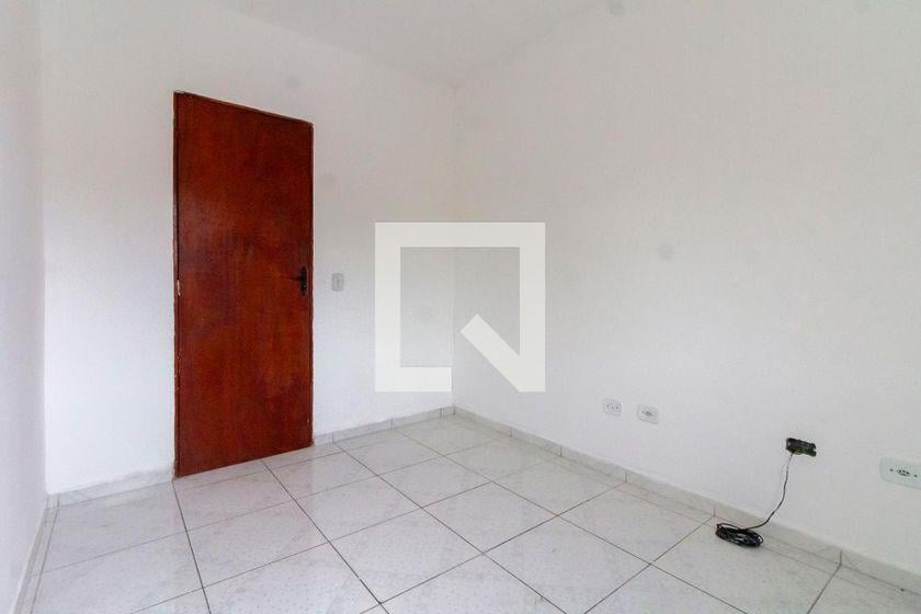 Casa à Venda – Itaquera, 2 Quartos, 80 m² – São Paulo