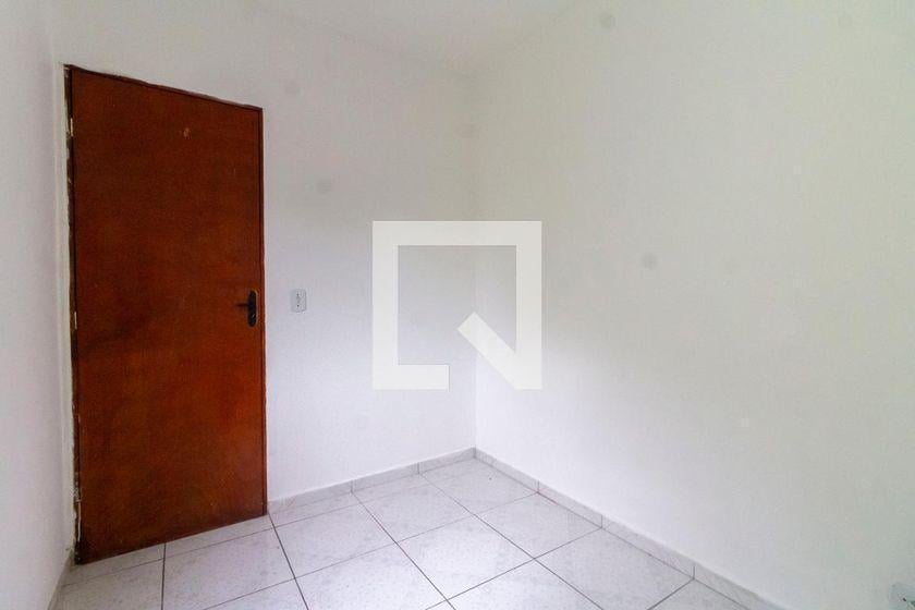 Casa à Venda – Itaquera, 2 Quartos, 80 m² – São Paulo
