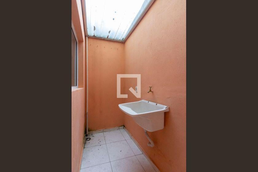 Casa à Venda – Itaquera, 2 Quartos, 80 m² – São Paulo