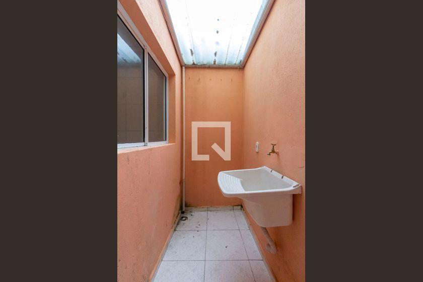 Casa à Venda – Itaquera, 2 Quartos, 80 m² – São Paulo