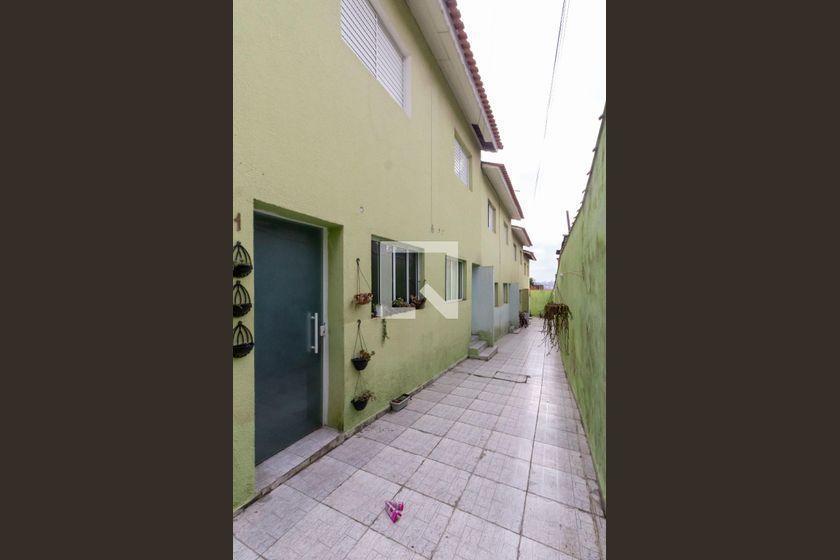 Casa à Venda – Itaquera, 2 Quartos, 80 m² – São Paulo