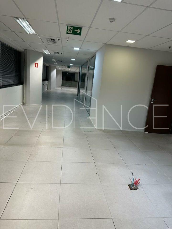 Sala Comercial Super Bem Localizada!