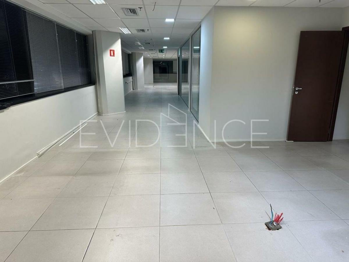 Sala Comercial Super Bem Localizada!