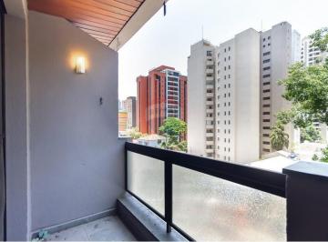 Apartamento em Moema