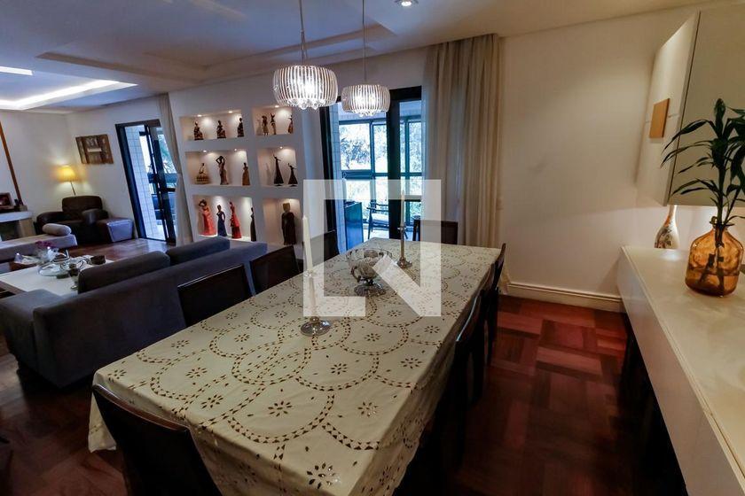 Apartamento à Venda – Panamby, 5 Quartos, 220 m² – São Paulo