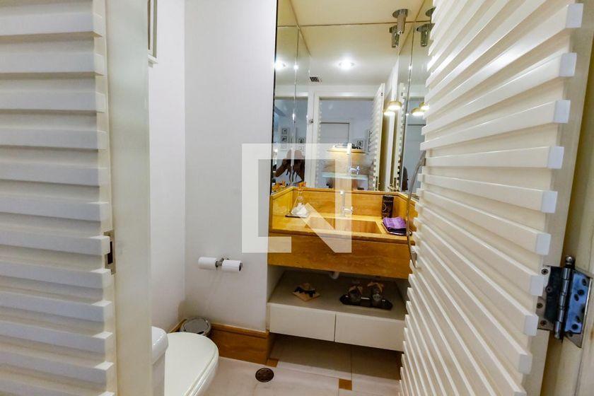 Apartamento à Venda – Panamby, 5 Quartos, 220 m² – São Paulo