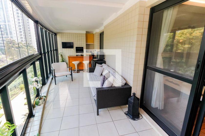 Apartamento à Venda – Panamby, 5 Quartos, 220 m² – São Paulo