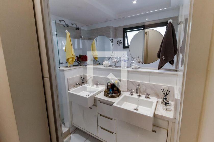 Apartamento à Venda – Panamby, 5 Quartos, 220 m² – São Paulo