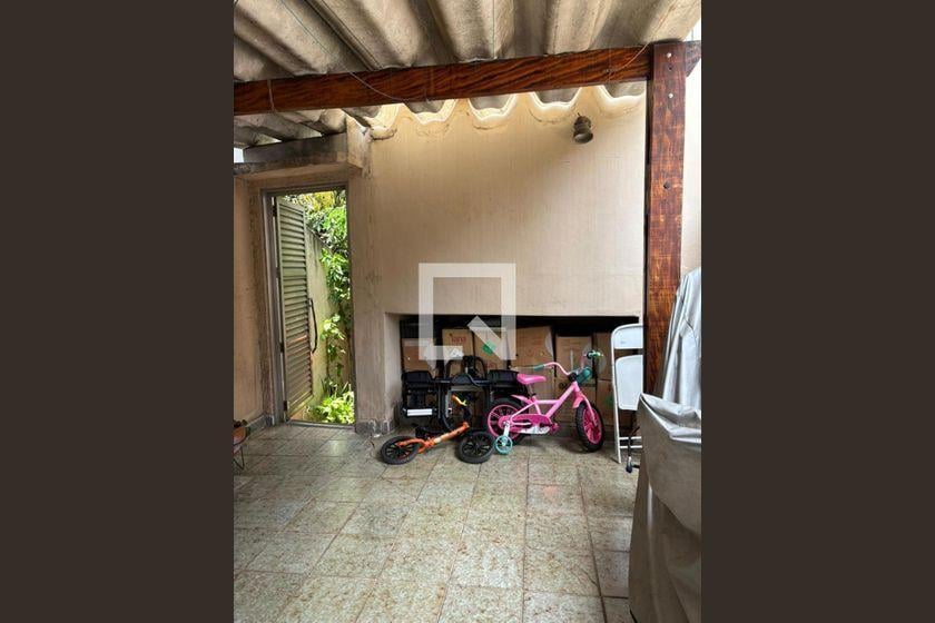 Casa à Venda – Chácara Inglesa, 3 Quartos, 111 m² – São Paulo