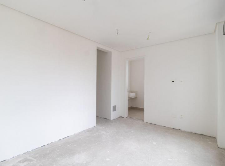 Cobertura Duplex no Condomínio Atelier 83 – Sofisticação e Espaço em Localização Privilegiada