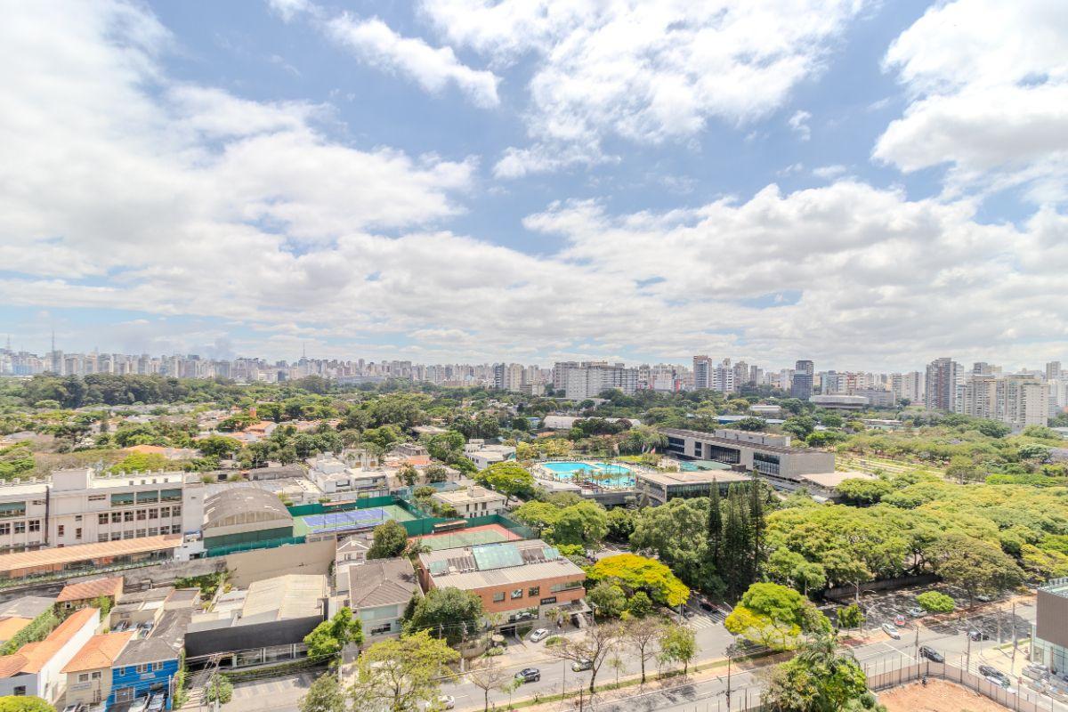Cobertura Duplex no Condomínio Atelier 83 – Sofisticação e Espaço em Localização Privilegiada