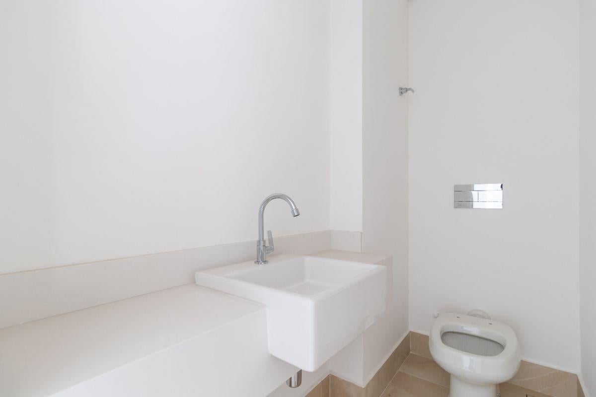 Cobertura Duplex no Condomínio Atelier 83 – Sofisticação e Espaço em Localização Privilegiada