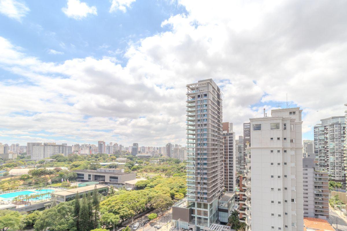 Cobertura Duplex no Condomínio Atelier 83 – Sofisticação e Espaço em Localização Privilegiada