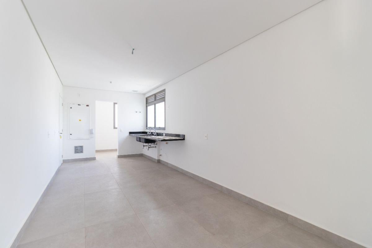 Cobertura Duplex no Condomínio Atelier 83 – Sofisticação e Espaço em Localização Privilegiada