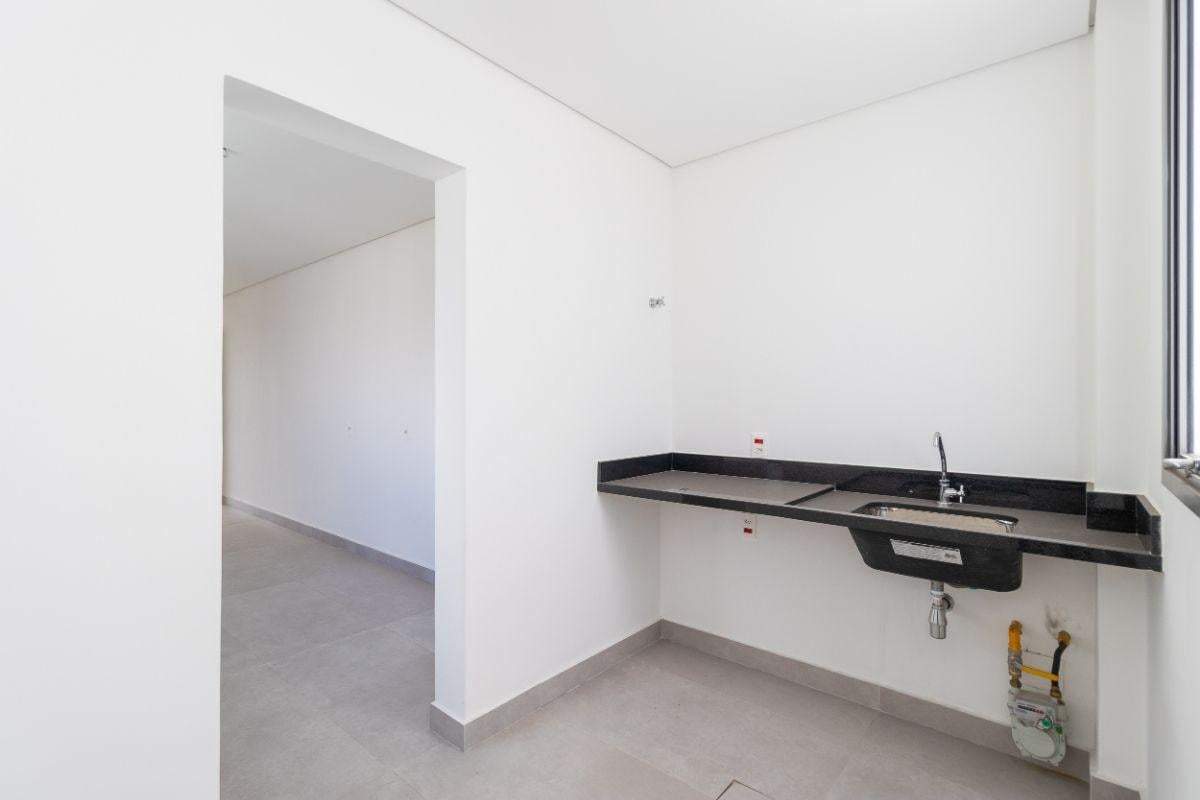 Cobertura Duplex no Condomínio Atelier 83 – Sofisticação e Espaço em Localização Privilegiada