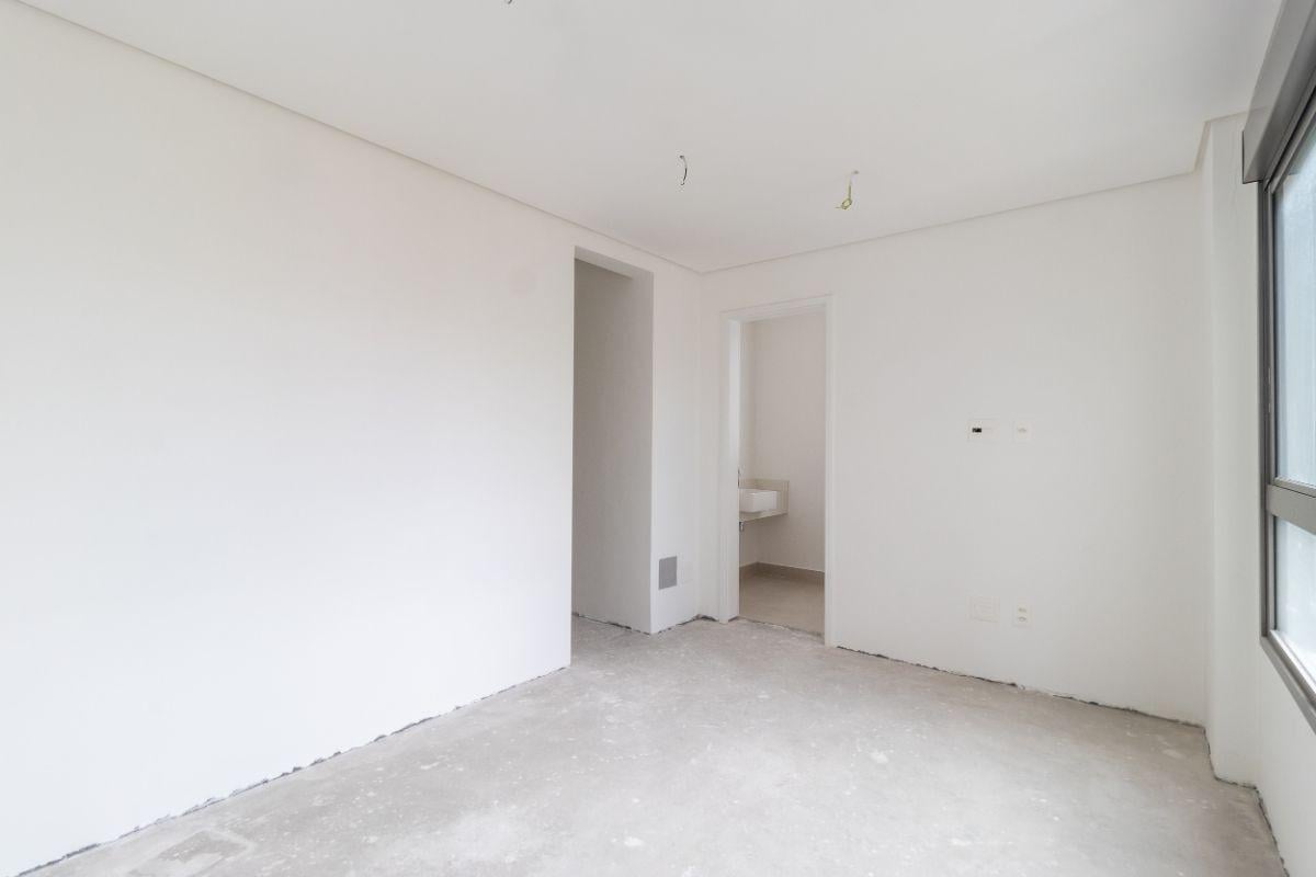 Cobertura Duplex no Condomínio Atelier 83 – Sofisticação e Espaço em Localização Privilegiada
