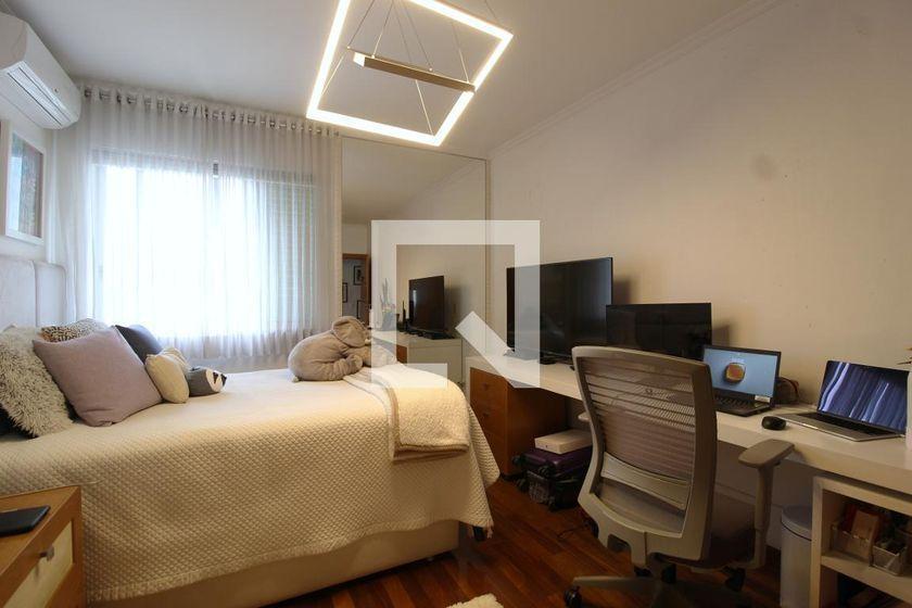 Apartamento à Venda – Itaim Bibi, 4 Quartos, 227 m² – São Paulo